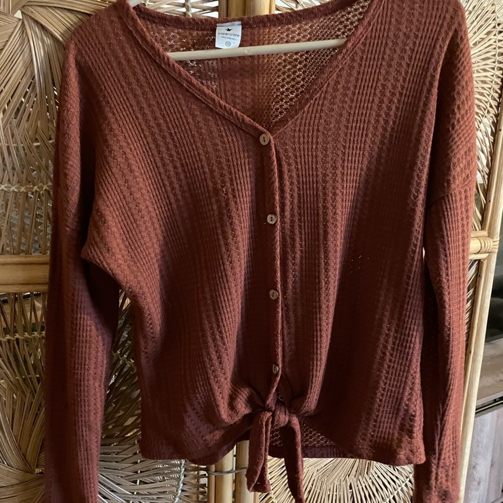 Button tied top
